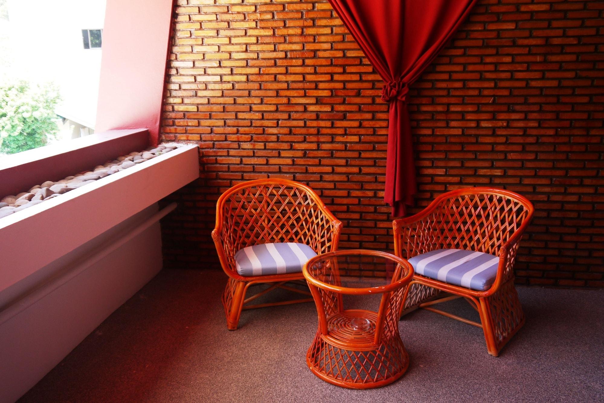 Surin Sweet Hotel Extérieur photo
