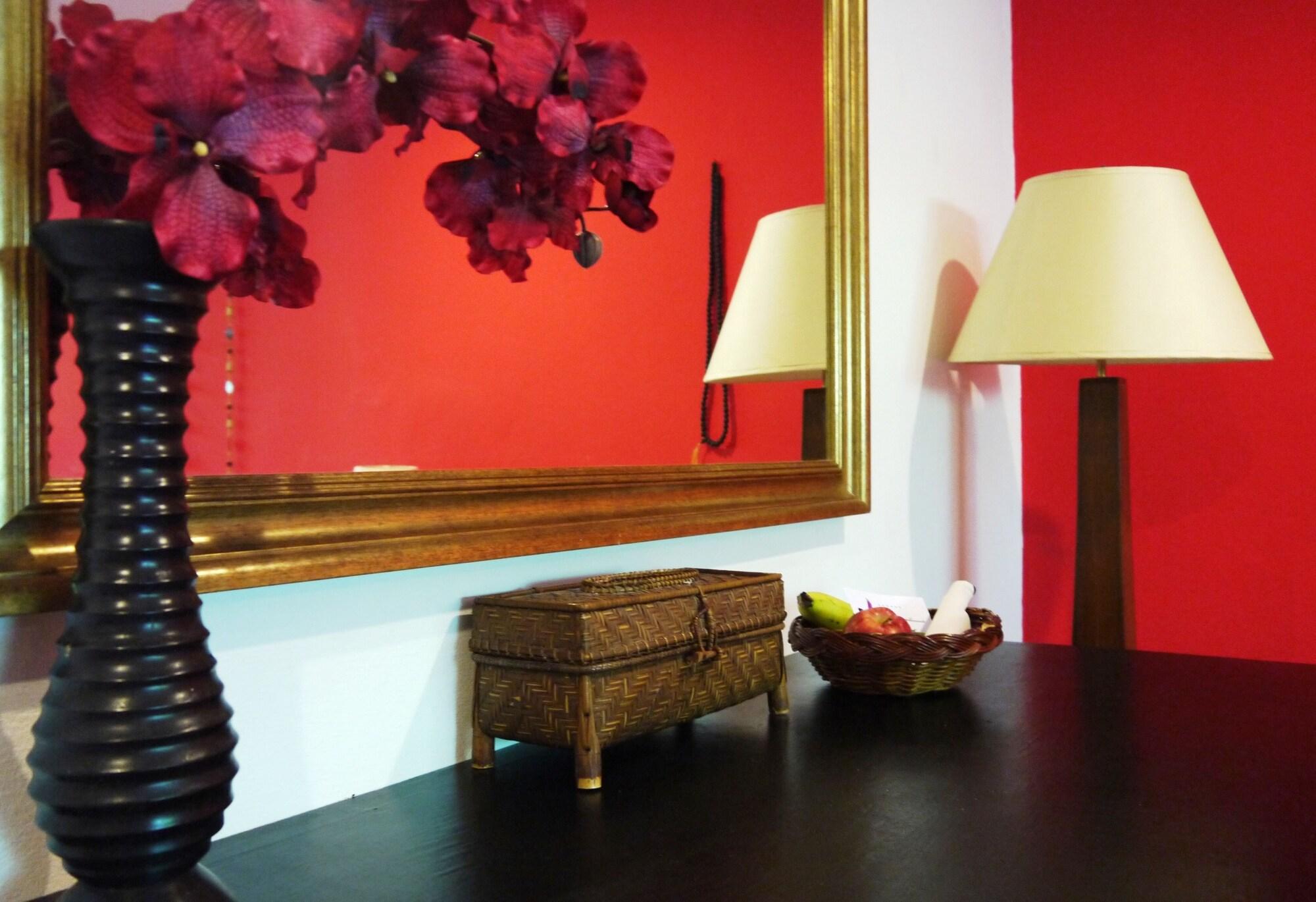 Surin Sweet Hotel Extérieur photo