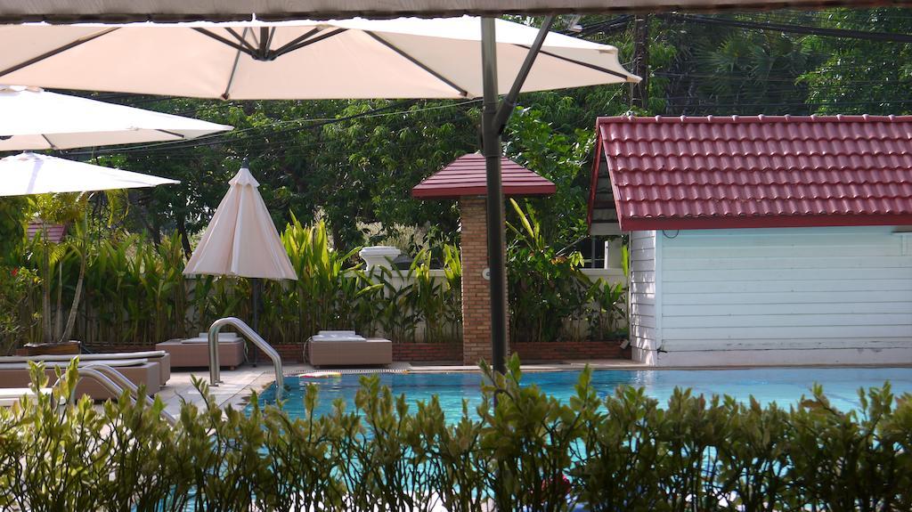 Surin Sweet Hotel Extérieur photo