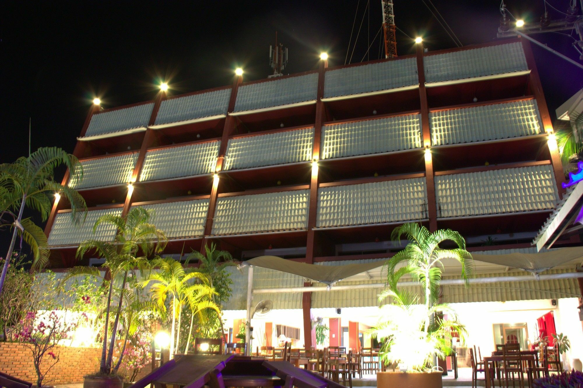 Surin Sweet Hotel Extérieur photo