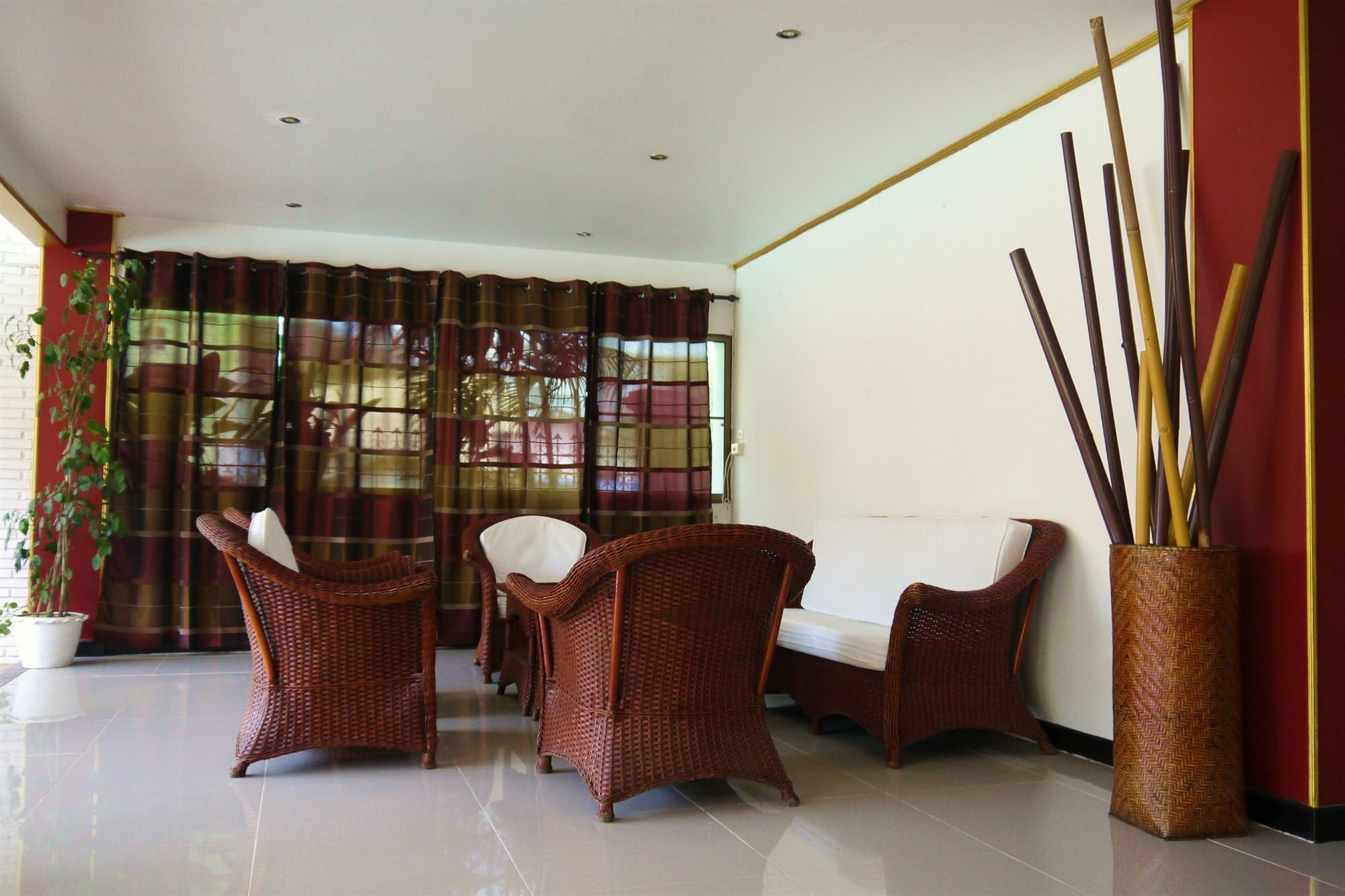 Surin Sweet Hotel Extérieur photo