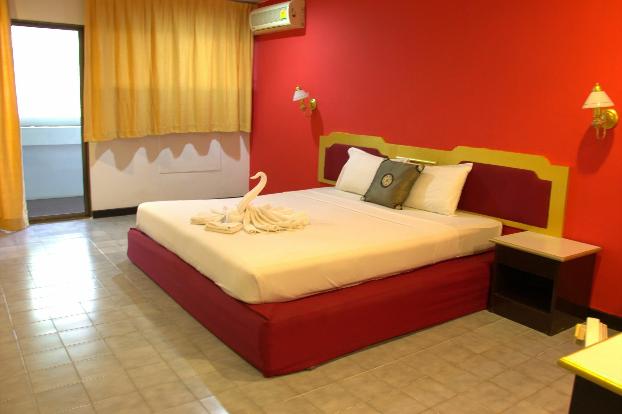 Surin Sweet Hotel Extérieur photo