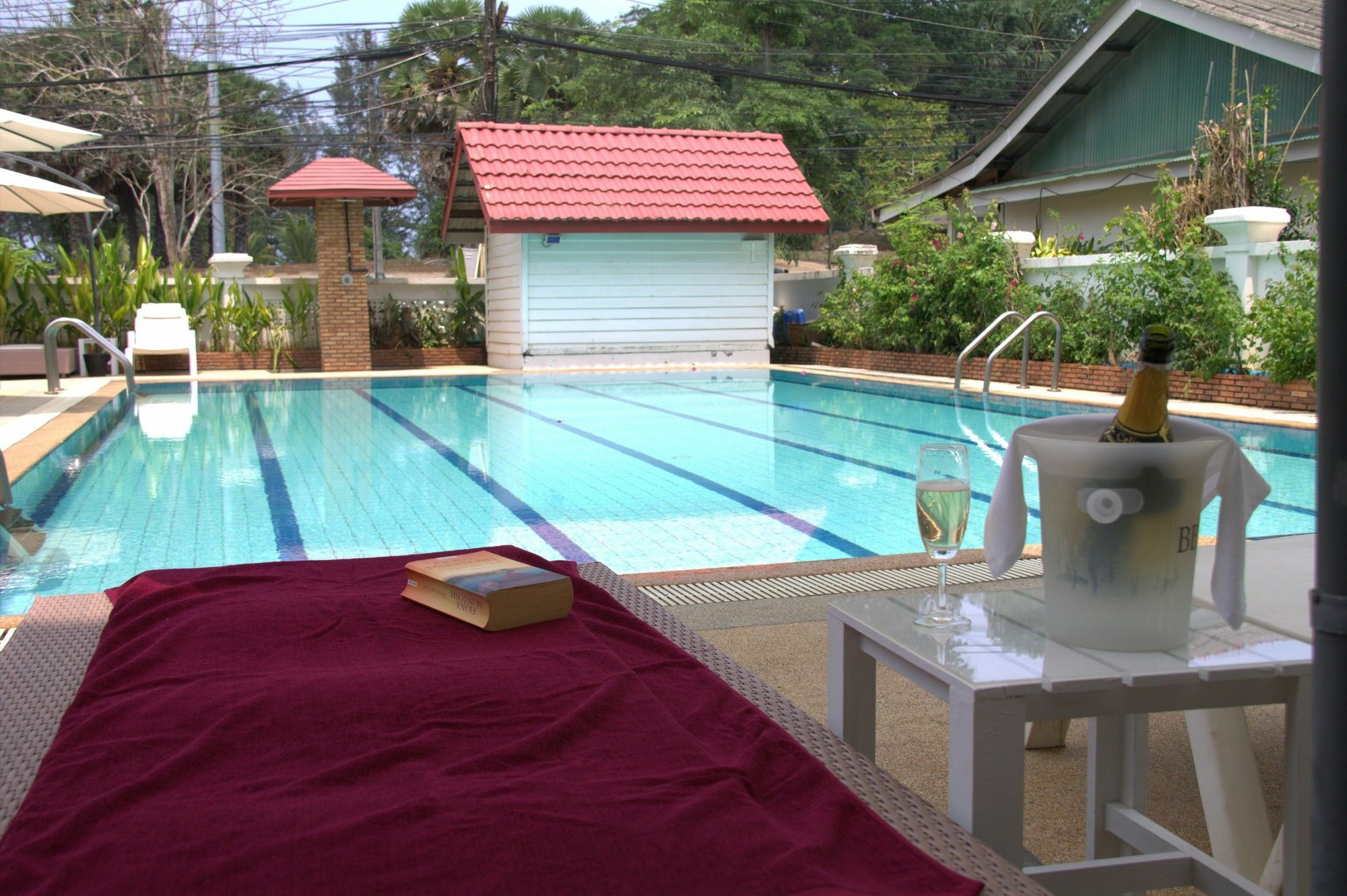 Surin Sweet Hotel Extérieur photo
